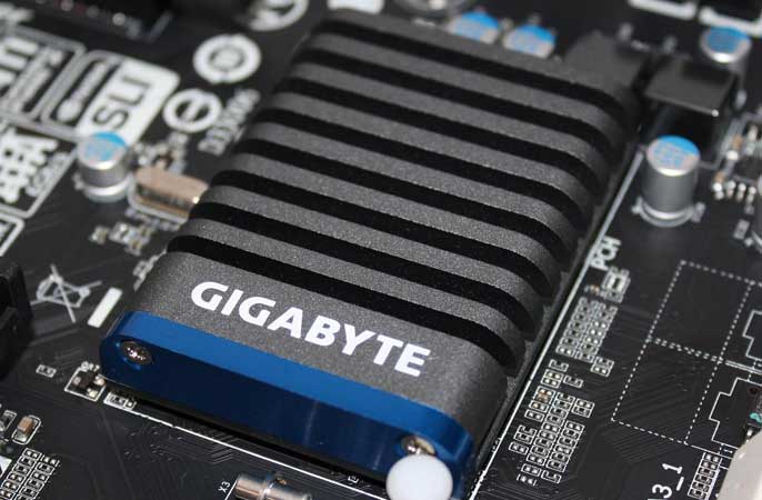 Gigabyte GA P67A UD4 5 Gigabyte P67A UD4, calidad y rendimiento a precio razonable