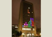 Juega al Tetris a lo grande, edificio de 21 plantas