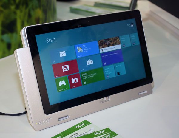 Acer Iconia W700 2 Acer Iconia W700, tablet Ivy Bridge con Windows 8