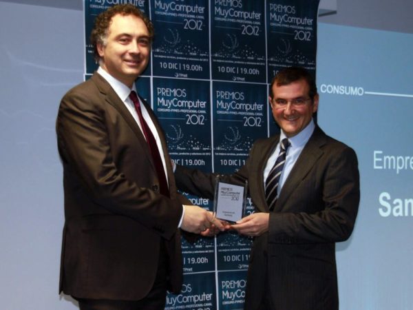 Empresa del anyo Samsung Francisco Hortiguela 600x450 Premios MuyComputer 2012, todo un éxito