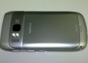 Nokia E6 -parte trasera-