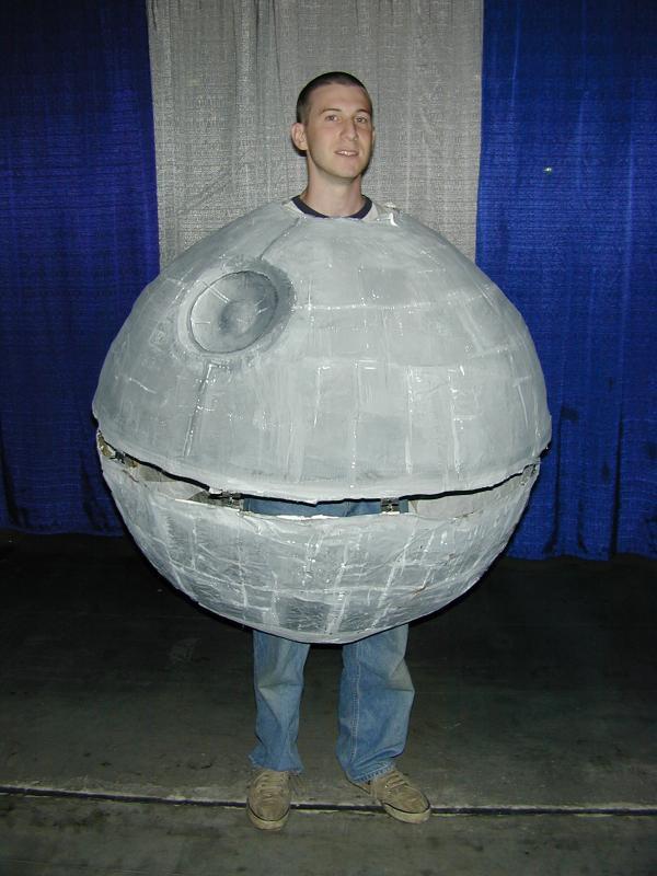 Estrella-de-la-muerte-disfraz