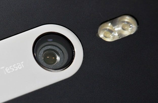 NOKIA-LUMIA-800-camara