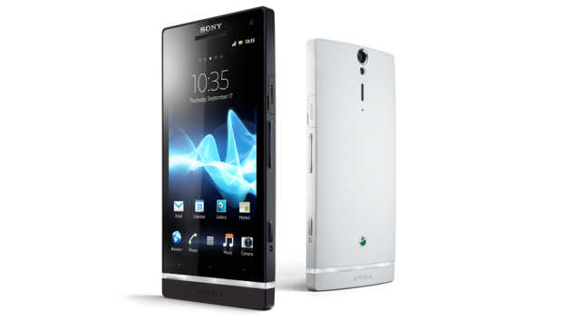 xperia-s-black-white-45degree-android-smartphone-940x529