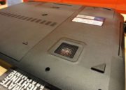 ASUS ROG G75VW - parte inferior detalle subwoofer