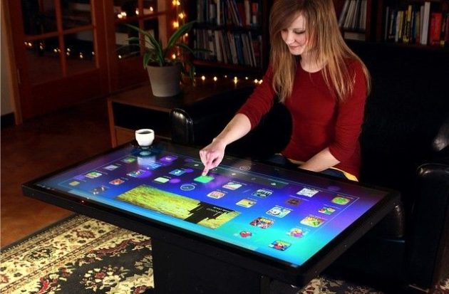 mesa de café y tablet i301mx