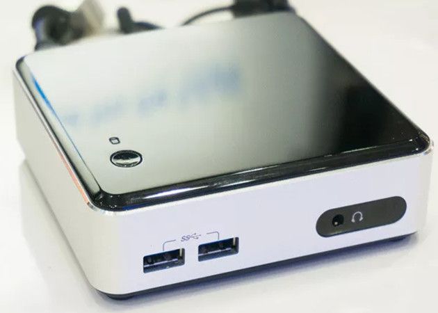 Intel NUC con Broadwell