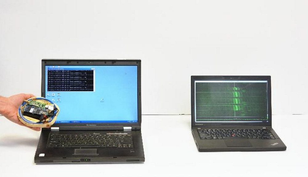 Dispositivo roba claves de cifrado a través de ondas de radio