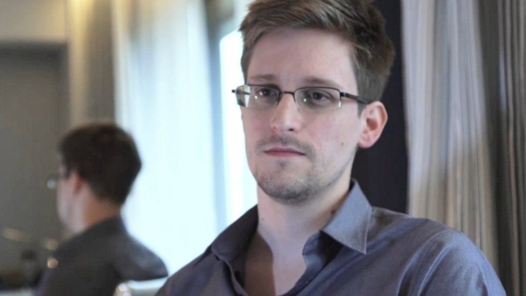 Edward Snowden alaba a Apple a nivel de privacidad