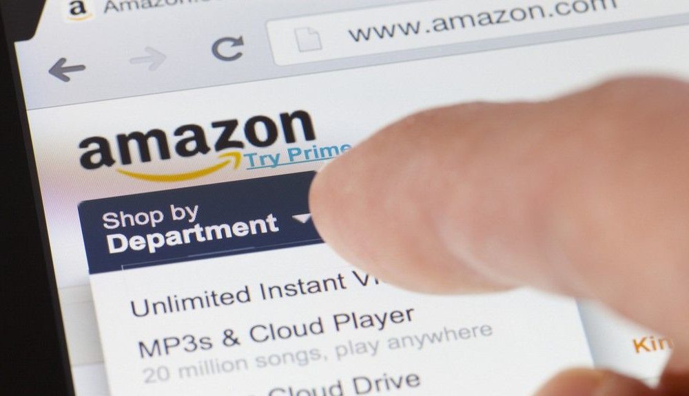 Amazon, acusada de espiar los perfiles en las redes sociales de sus usuarios