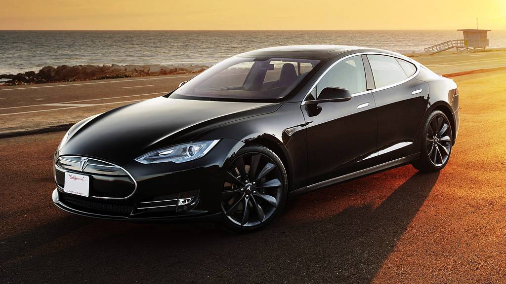 Nueva versión del piloto automático del Tesla S para el 15 de octubre