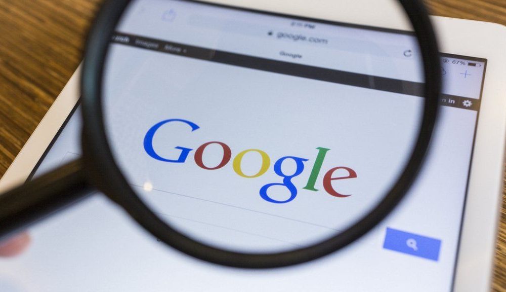 Google culpa a un bug el hecho de anteponer sus servicios a los de los rivales en su buscador