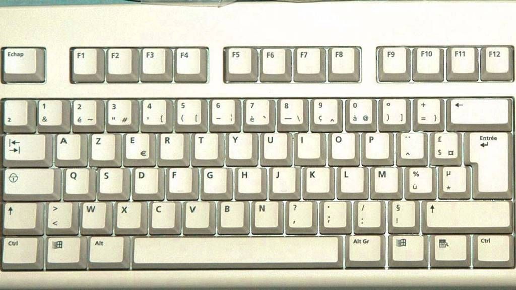 Francia estudia cambiar el teclado AZERTY