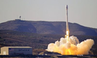 Launch_of_Falcon_9_carrying_CASSIOPE
