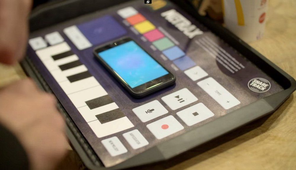 McDonald's crea un mantel de papel que puede hacer música