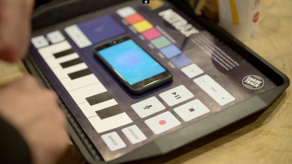 McDonald's crea un mantel de papel que puede hacer música