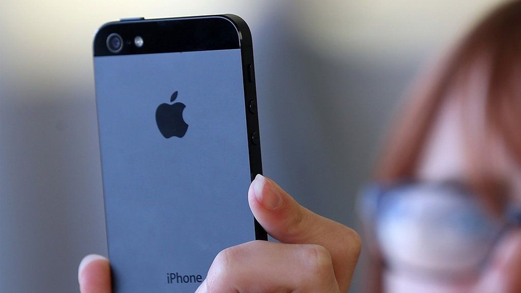 Piden a Apple que no implante la tecnología para desactivar cámaras a distanca
