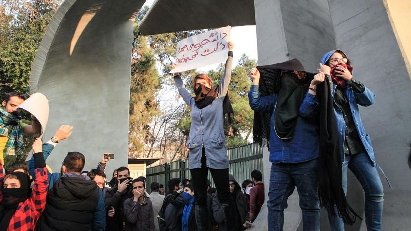 Irán bloquea el acceso a servicios como Telegram e Instagram para frenar las protestas