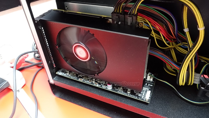 AMD presenta la Radeon RX Vega 56 Nano 28