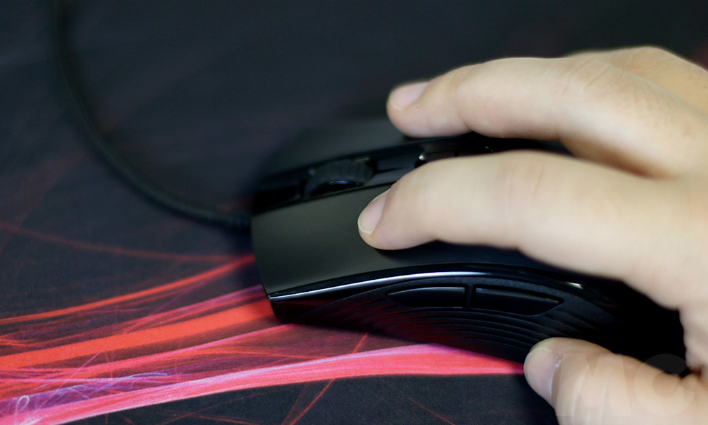 HyperX Pulsefire Core Mano