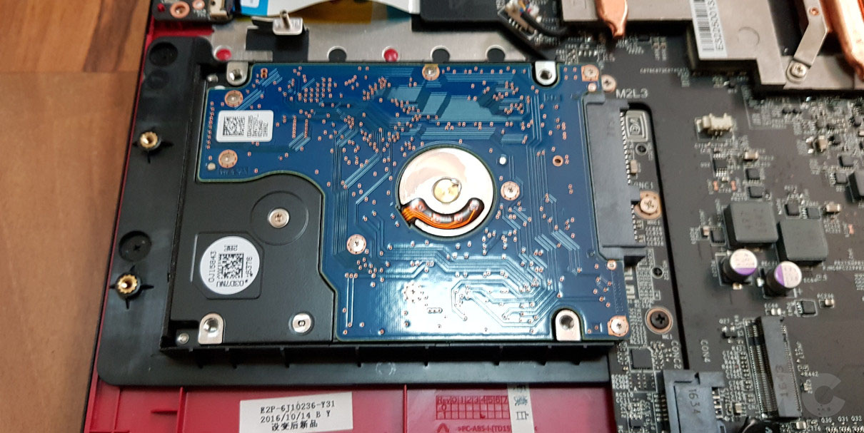Cómo reemplazar un disco duro por una en un portátil