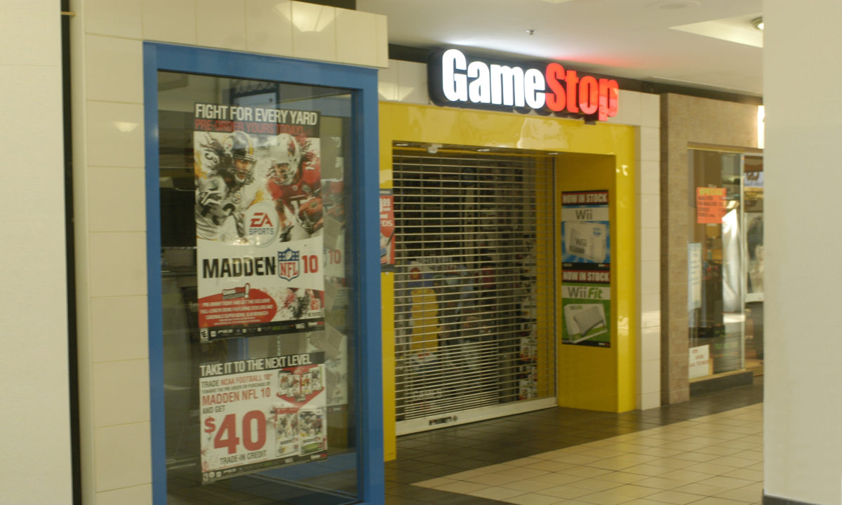 GameStop Fin Juegos Físicos Consolas