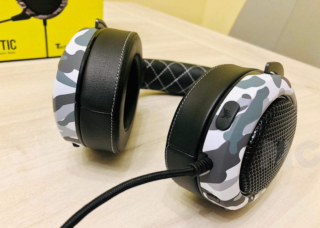 Corsair HS60 Haptic - Auriculares estéreo para juegos con bajos hápticos,  auriculares de espuma viscoelástica, micrófono extraíble, compatible con