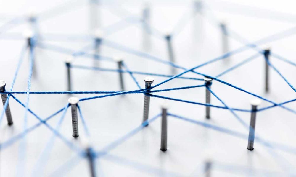 Clubhouse: ¿qué sabes de la red social de voz solo accesible mediante invitación?