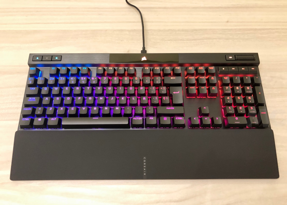 Corsair K70 RGB PRO