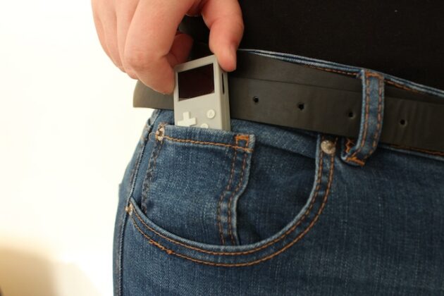 La PocketStar cabe en el bolsillo mas pequeño de unos pantalones vaqueros