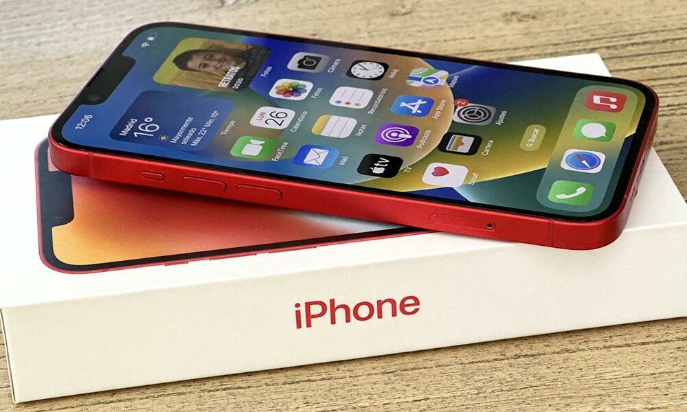 El teléfono Apple iPhone 14 Plus baja de los 1.000 euros y alcanza