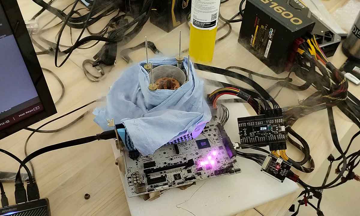 Un Intel Core i9-13900K alcanza los 8,8 gigahercios, r&eacute;cord del mundo