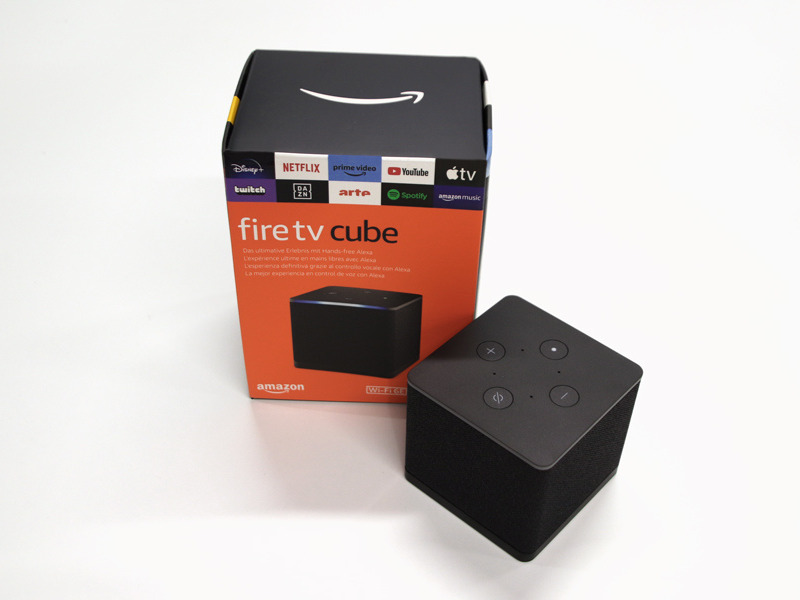 Fire TV Cube - caja y dispositivo