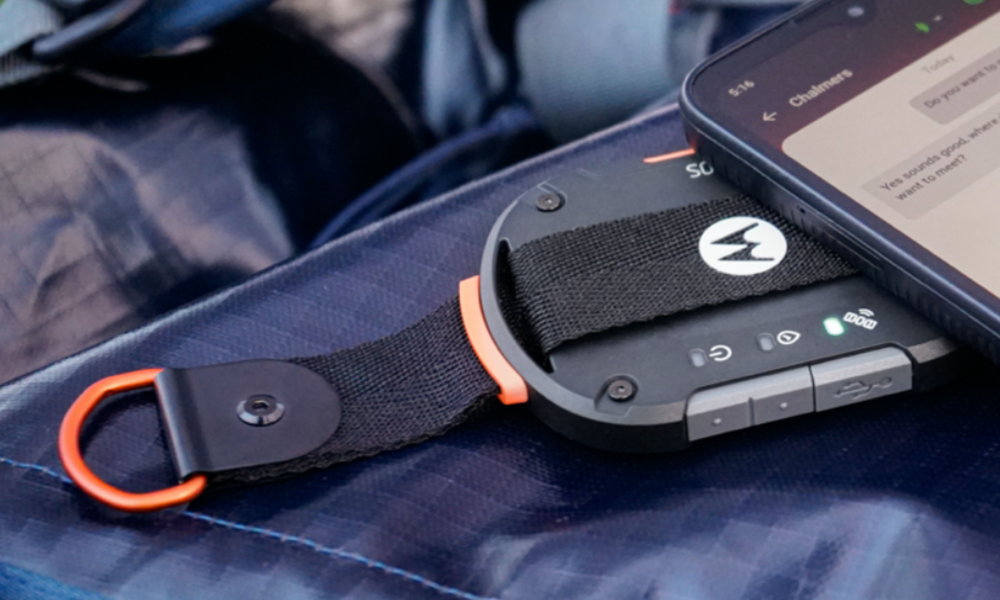 Motorola Defy Satellite Link