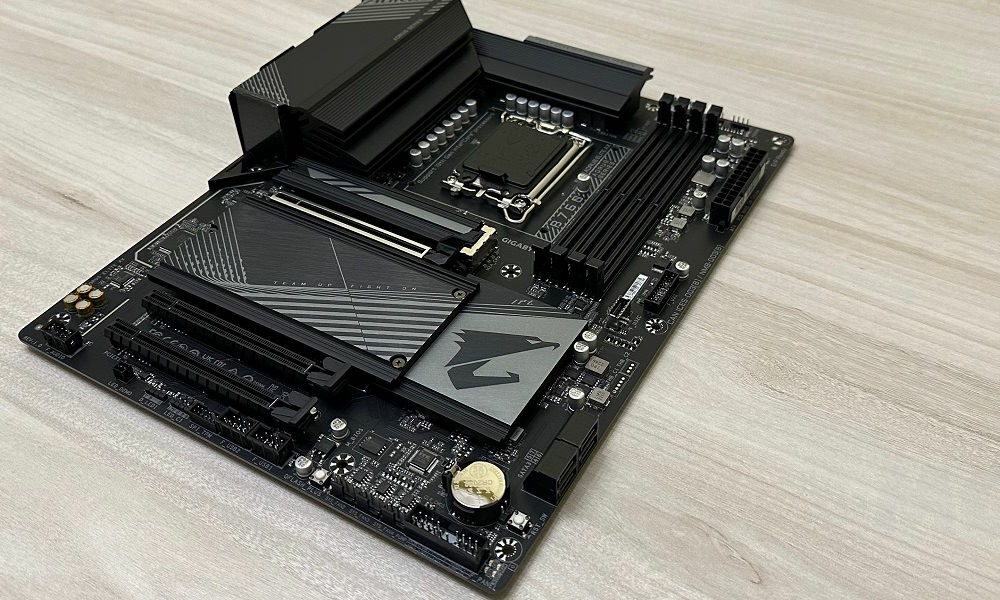 GIGABYTE B760 AORUS ELITE AX