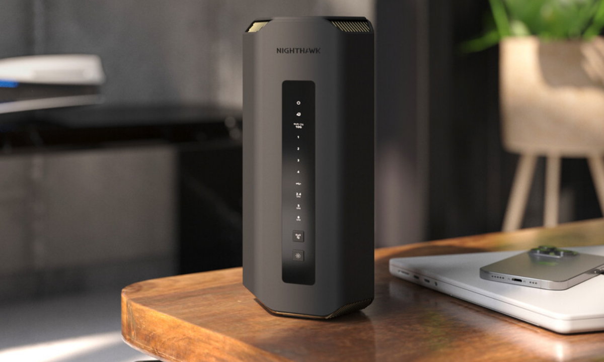 Netgear Nighthawk RS700