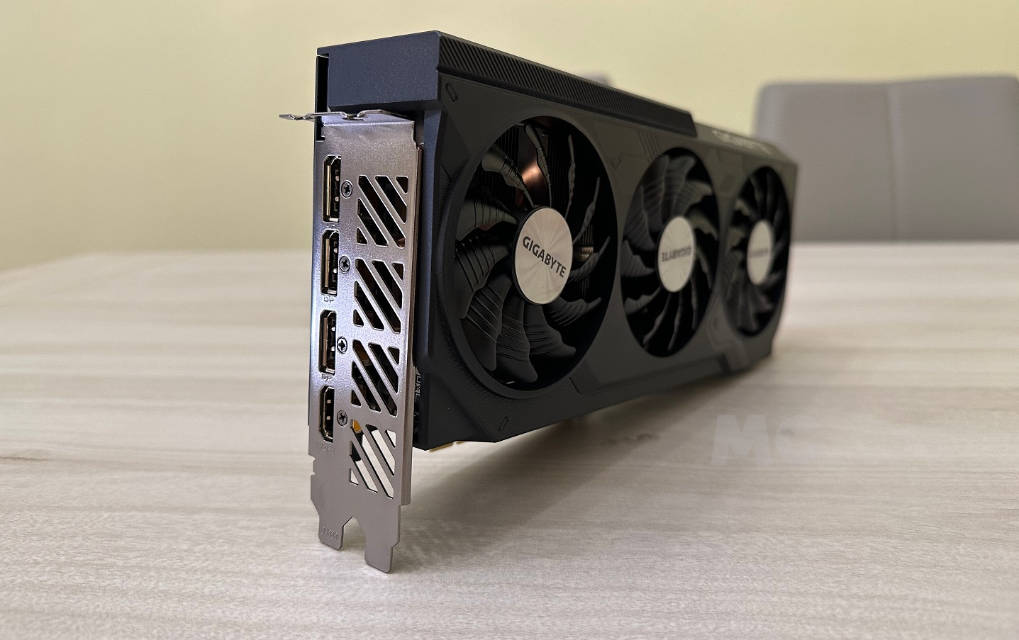 GIGABYTE GeForce RTX 4070 WindForce OC