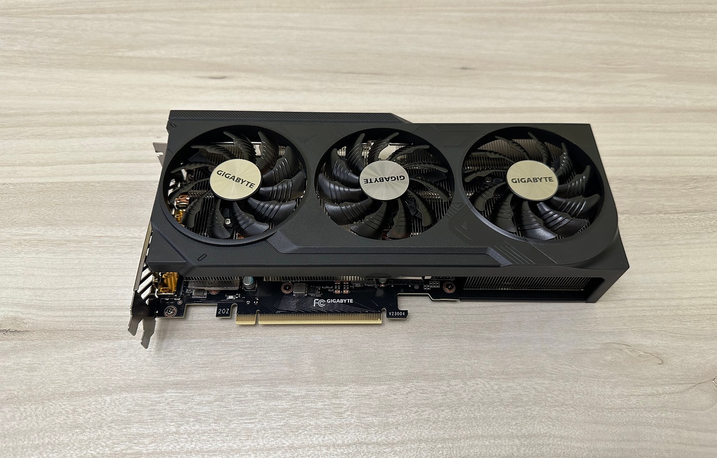 GIGABYTE GeForce RTX 4070 WindForce OC