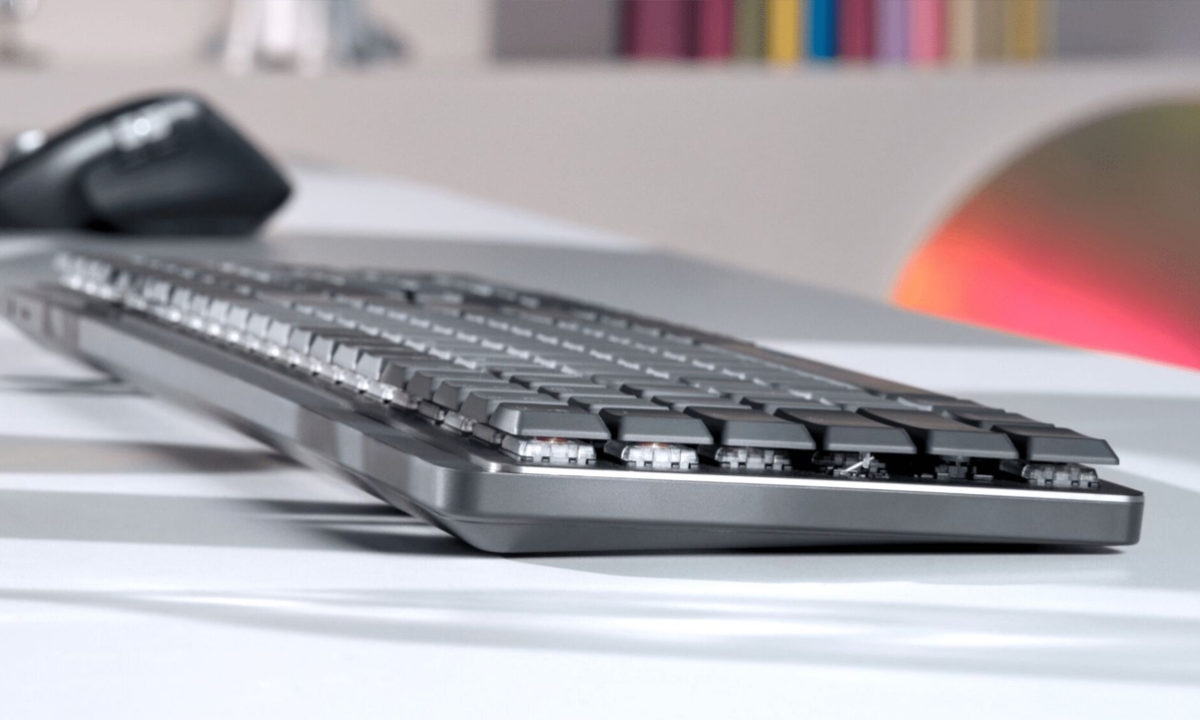 Logitech se suma al derecho a reparar con iFixit