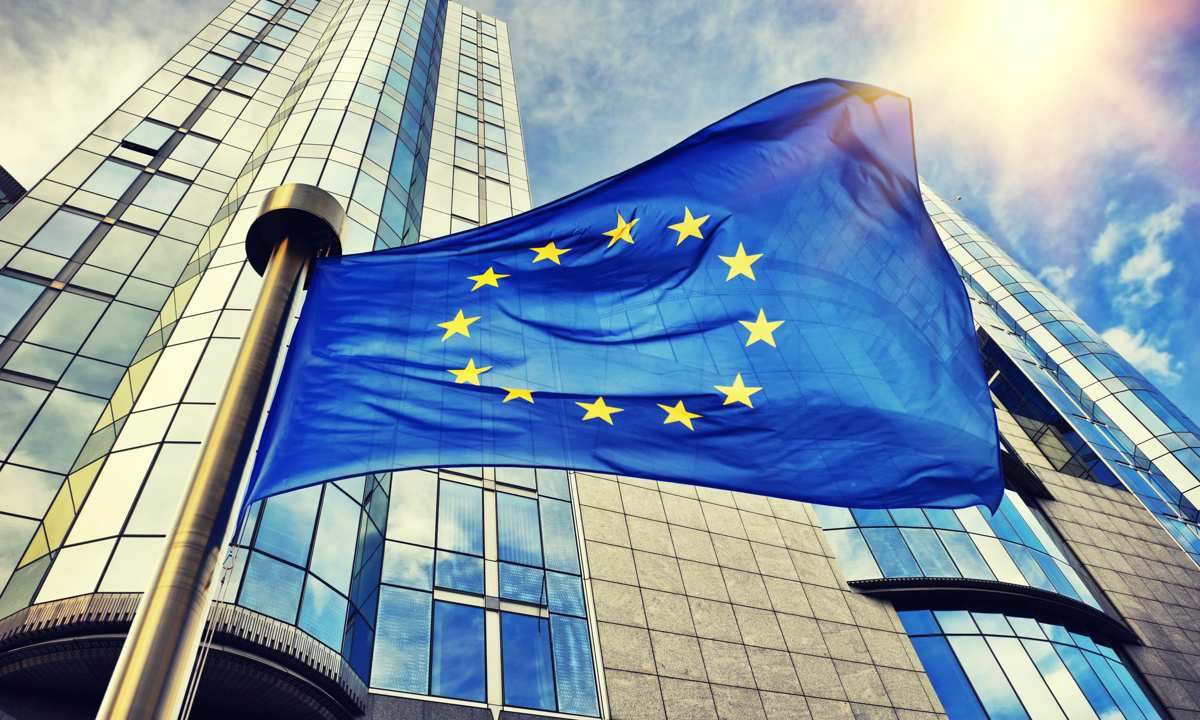La UE ya tiene un borrador de la regulación de la inteligencia artificial