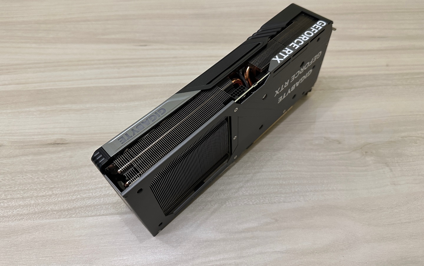 GIGABYTE GeForce RTX 4070 Ti SUPER GAMING OC