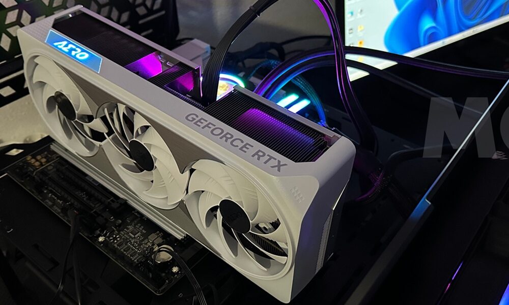 GIGABYTE GeForce RTX 4080 SUPER AERO