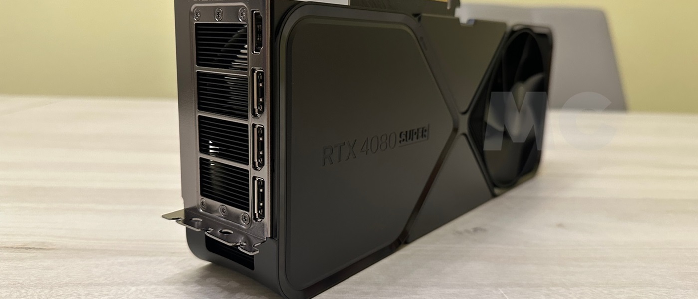 GeForce RTX 4080 SUPER qué fuente necesito