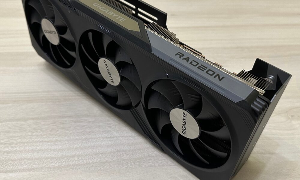 GIGABYTE Radeon RX 7900 GRE GAMING OC 16G