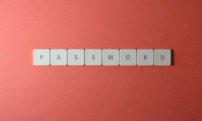 El gestor de contraseñas de Google ya permite compartirlas