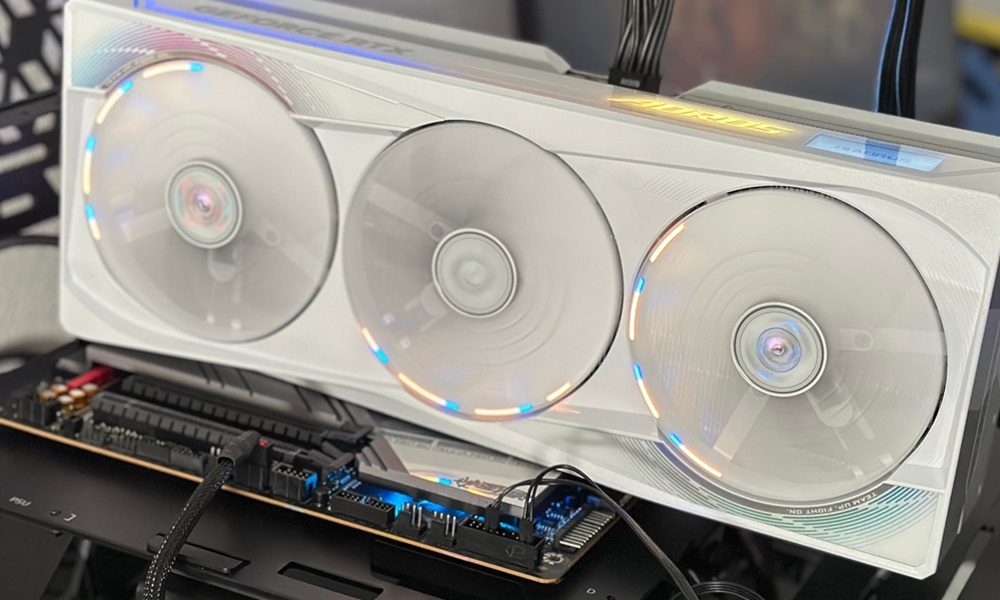 AORUS GeForce RTX 5090 MASTER ICE portada