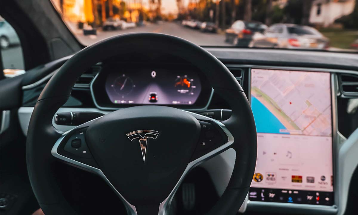 Tesla, acusada de manipular cuentakilómetros para evitar reparaciones en garantía