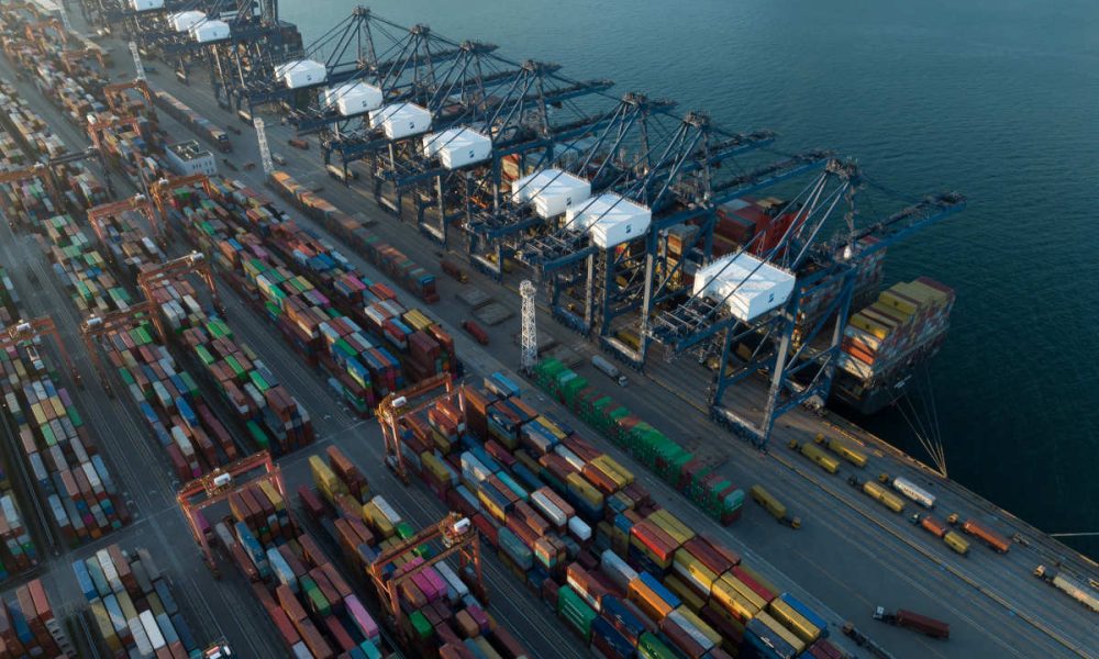 Trump exime de aranceles, temporalmente, a los productos electrónicos