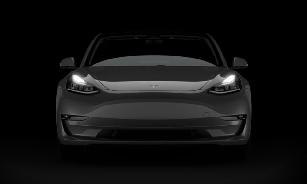 Tesla vuelve a esconderse