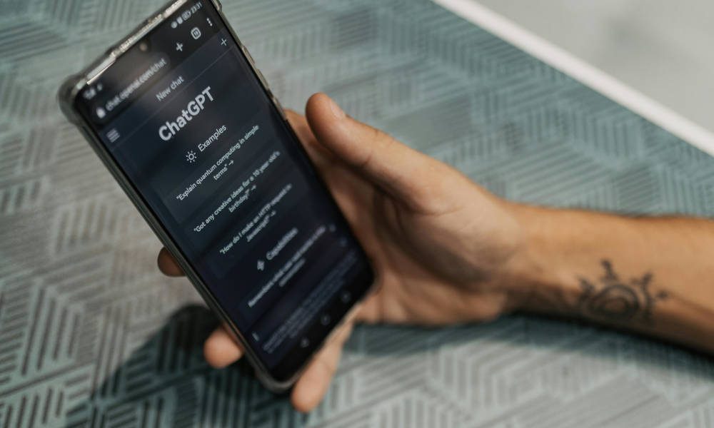 ChatGPT: qué es, cómo usarlo y qué puedes hacer con él